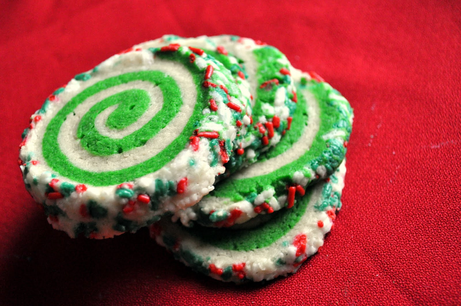 Swirled Sugar Cookies
 Recipe Swappers 31 DAYS OF COOKIES DAY 21 Colorful
