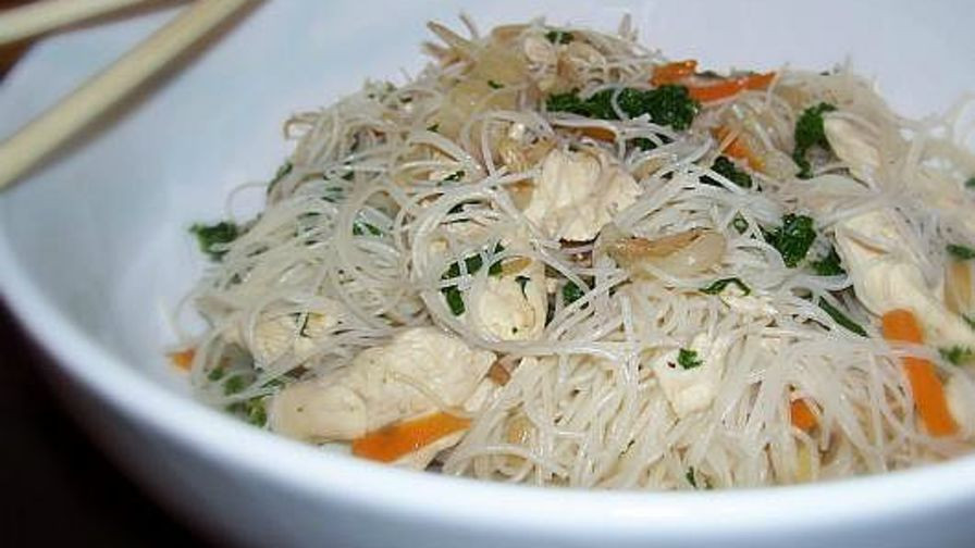 White Chinese Noodles chicken chow mei fun