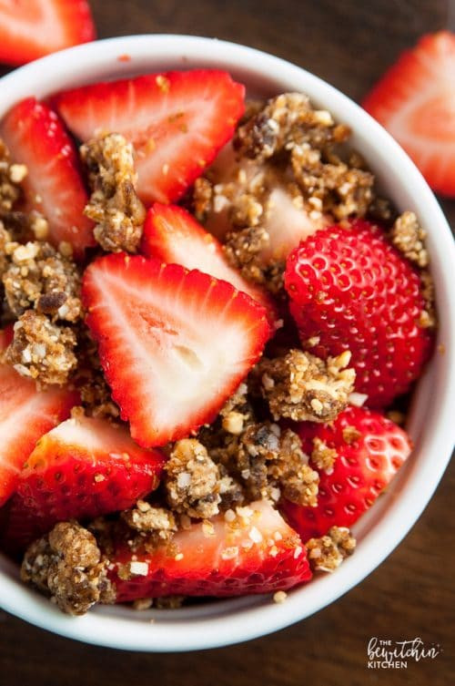Whole30 Dessert Recipes
 Strawberries with Coconut Cashew Crumble Whole30 Dessert
