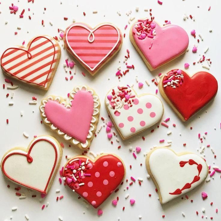 Decorating Valentine Sugar Cookies
 colorfulcookies