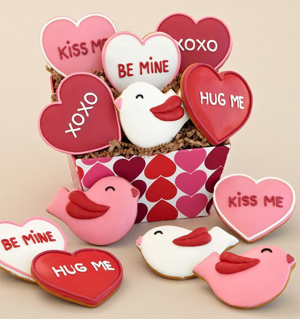 Romantic Valentine Day Gift Ideas
 FREE 24 Valentine’s Day Gifts for your Girlfriend