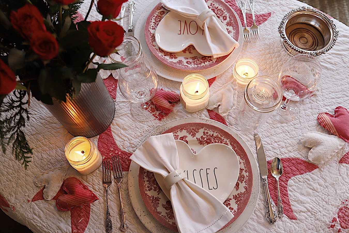 Romantic Valentine Dinners
 How to Set a Romantic Valentine s Day for Two