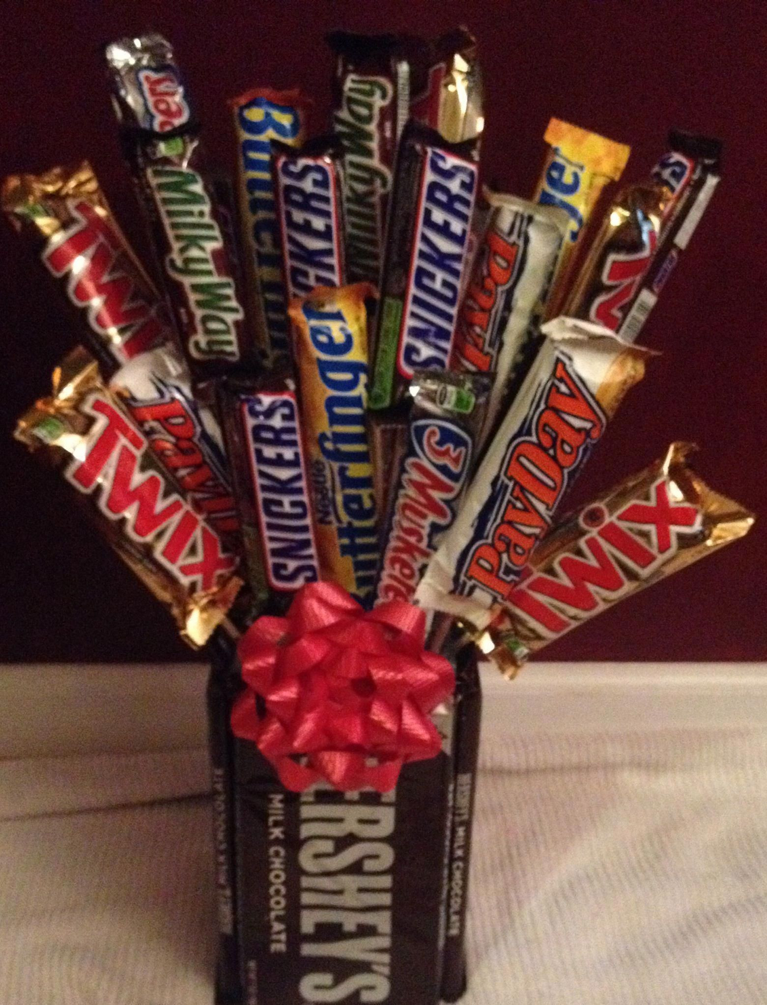 Valentine Candy Gift Ideas
 Candy Bar Bouquet for Valentine s Day for Him