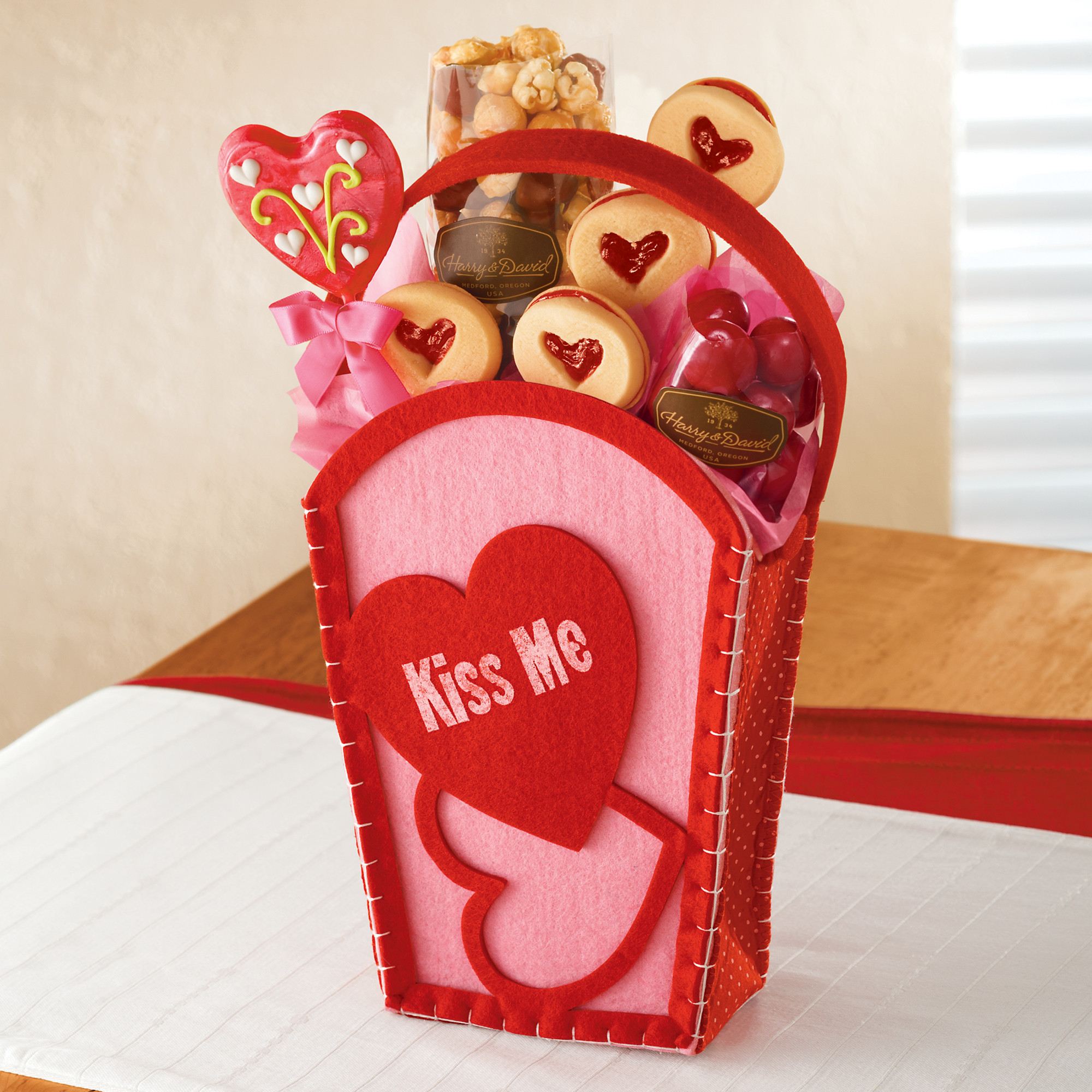 Valentine Gift Bags Ideas
 Valentine s Day Gift Bag Gourmet Food Gifts
