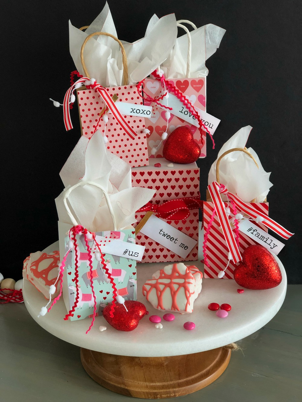 Valentine Gift For Her Ideas
 DIY Valentine Decor