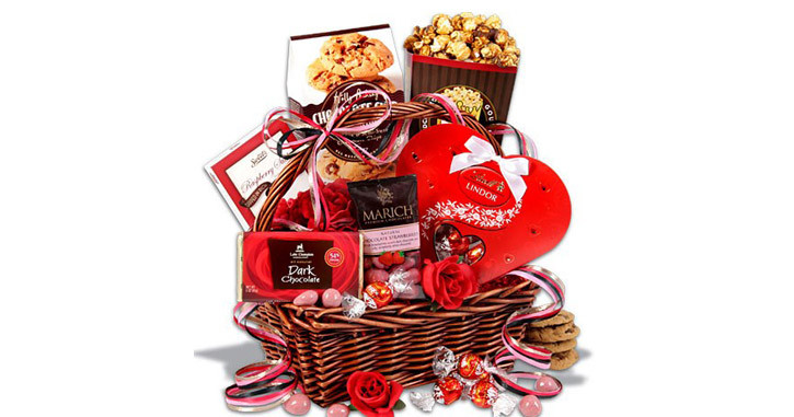 Valentine Gift Ideas For College Students
 Valentine s Day Care Packages for College Students Gift