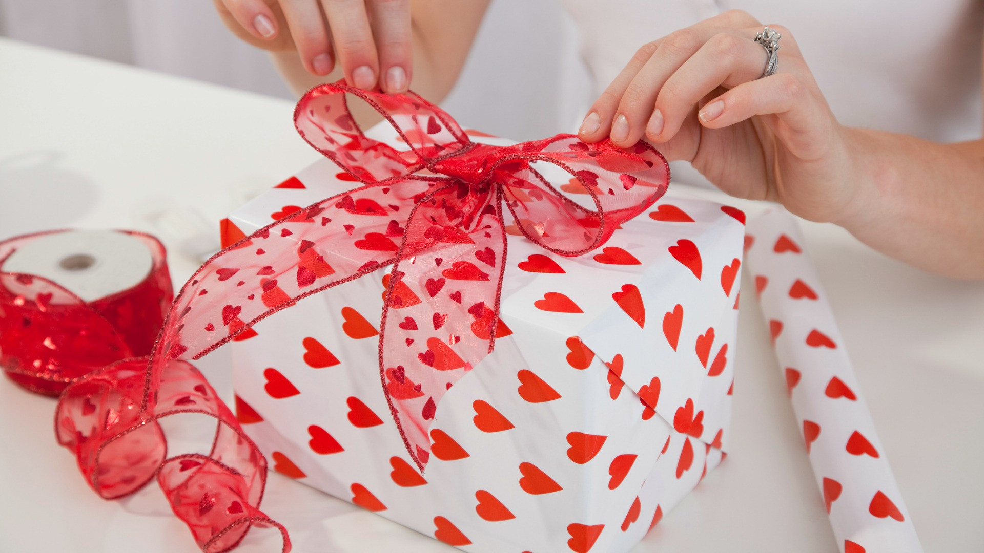 Valentine Gift Ideas For Your Husband
 25 Valentine’s Day Gifts for Your Husband – SheKnows