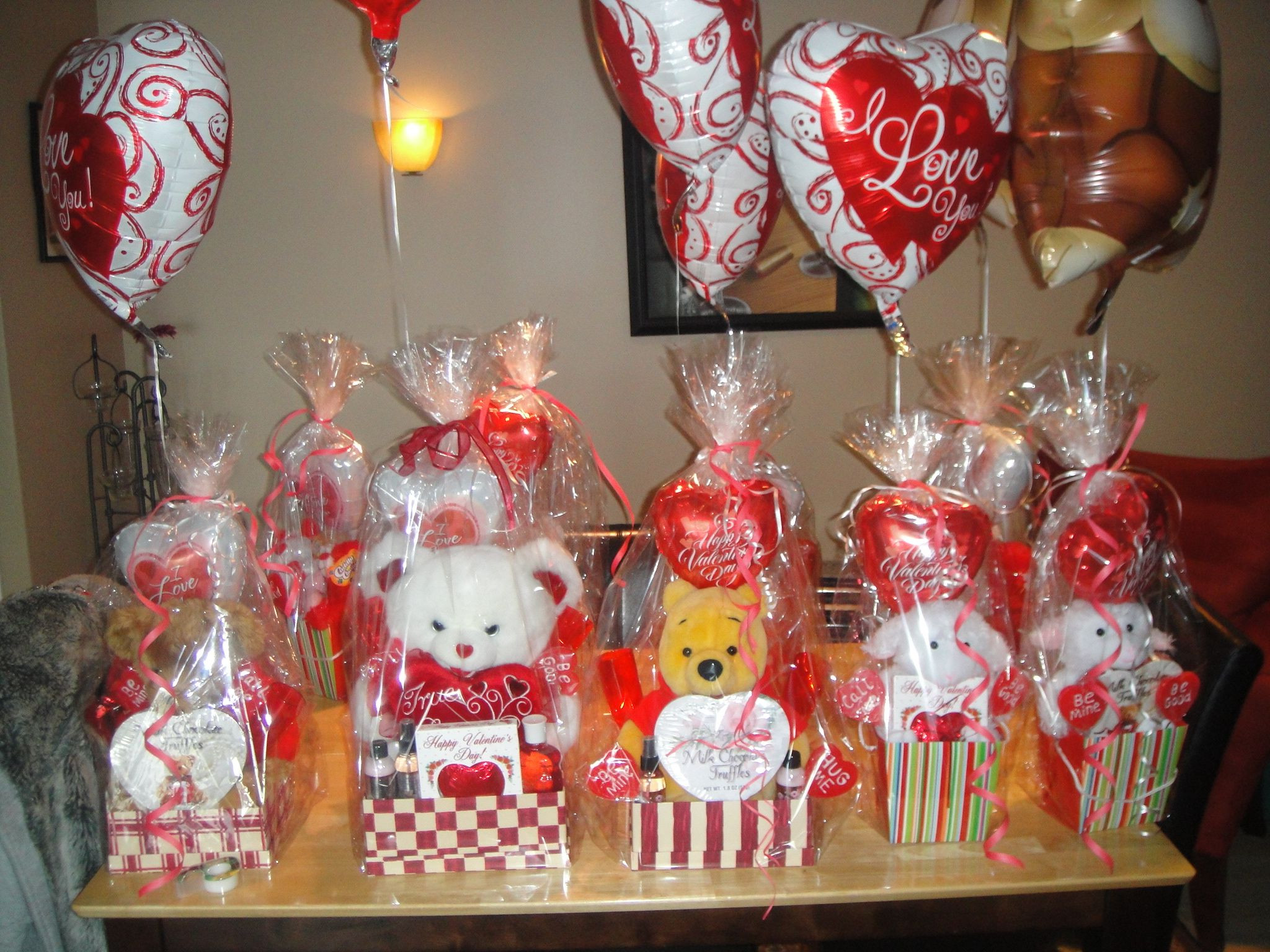Valentine'S Day Gift Basket Ideas For Him
 Valentine Gift Baskets