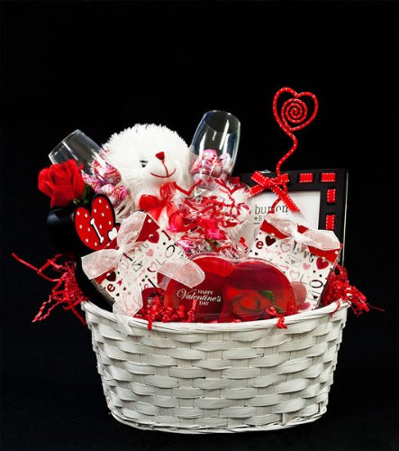 Valentines Day Gift Basket
 Organic Valentine s Day Gift Basket FindGift